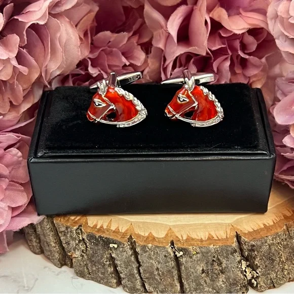 Handsome Bridled Red Chestnut Horse Head Cufflinks - Picture 14 of 16